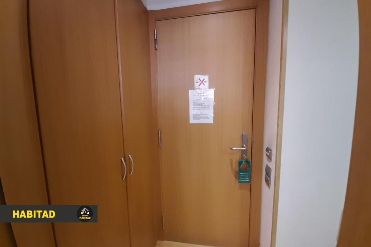 Hostal Rambla Sant Boi de Llobregat Bagian luar foto