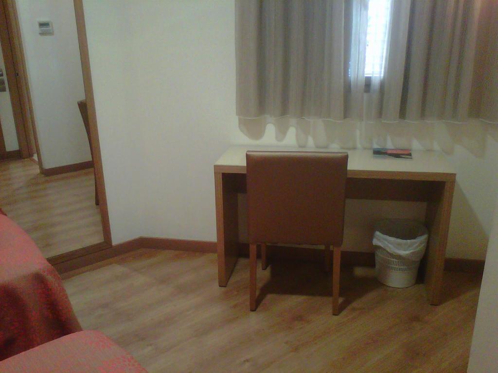 Hostal Rambla Sant Boi de Llobregat Bagian luar foto