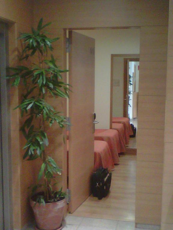 Hostal Rambla Sant Boi de Llobregat Bagian luar foto